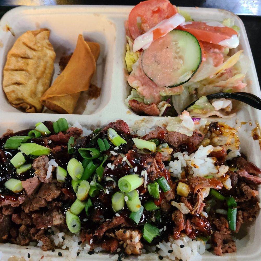Speakeasy BBQ - Beef if the crunch chili sauce - Barbeque Near Me - Norco, California Speakeasy BBQ - Beef if the crunch chili sauce - Barbeque Near Me - Norco, California