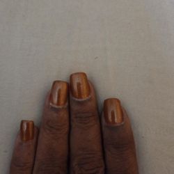 Lee Nails At Landstar - 2nd hand cuticles looking horrible