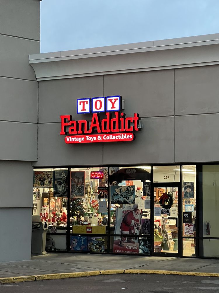 TOY FAN ADDICT Updated September 2024 10 Photos 229 N Springboro