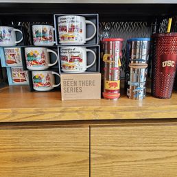 Los Angeles and California merchandise