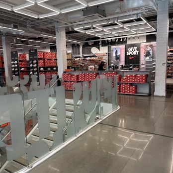 show dc nike factory