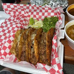 Tacos Dos Carnales - Birria tacos