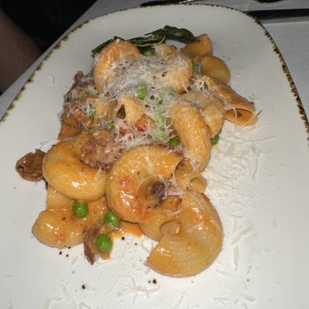 Craig's - Rigatoni a la vodka - American Near Me - West Hollywood, California Craig's - Rigatoni a la vodka - American Near Me - West Hollywood, California