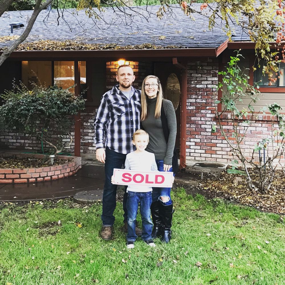 BRITTANY BERKSHIRE HATHAWAY HOMESERVICES 1425 Butte House