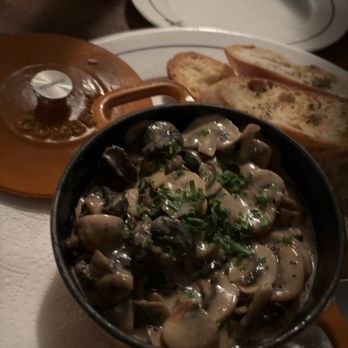 Jules Bistro - Bistros Near Me - Toronto, Ontario