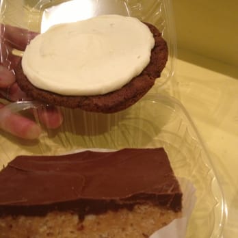 Sweet Mandy B's - Molasses cookie & pb choc covered rice crispie treat - Bakeries Near Me - Chicago, Illinois Sweet Mandy B's - Molasses cookie & pb choc covered rice crispie treat - Bakeries Near Me - Chicago, Illinois