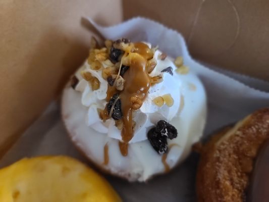 DK's Donuts & Bakery by null