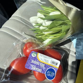 Trader Joe's - Best flowers in town! - Grocery Near Me - Palm Beach Gardens, Florida