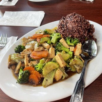 The Coconut Downtown - Mixed veggies with tofu and brown rice! - Thai Near Me - Reno, Nevada The Coconut Downtown - Mixed veggies with tofu and brown rice! - Thai Near Me - Reno, Nevada