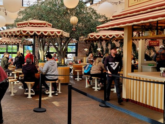 Small Cheval- Rosemont by null