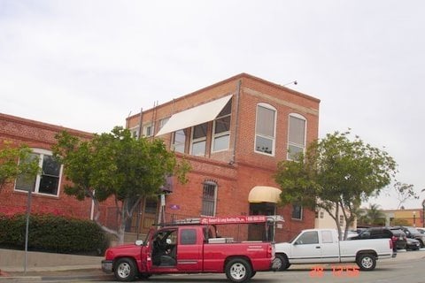Slide of Raneri & Long Roofing and Solar