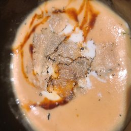 Huevo a baja temperatura con salsa de foie y trufa de verano
