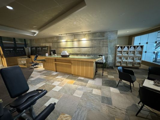 Fairmont Vancouver Airport by null