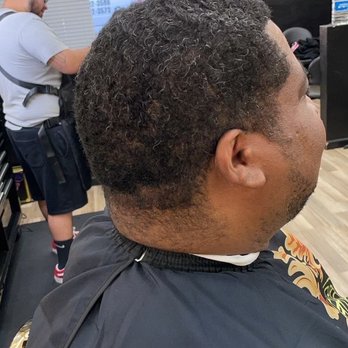 2 Sik Barbershop - 2 Sik Barbershop - Barbers Near Me - Vista, California 2 Sik Barbershop - 2 Sik Barbershop - Barbers Near Me - Vista, California