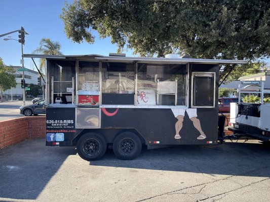 Rodney's Ribs Food Truck by null