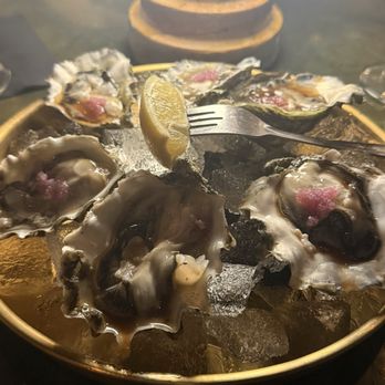 Chelsea - Oysters - New American Near Me - Santa Monica, California