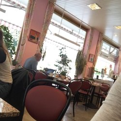 Cafe Hölzl - Indoor seating