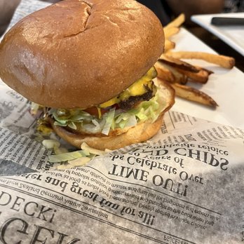 Brooks Tavern - Smash Burger - American Near Me - Hendersonville, North Carolina Brooks Tavern - Smash Burger - American Near Me - Hendersonville, North Carolina