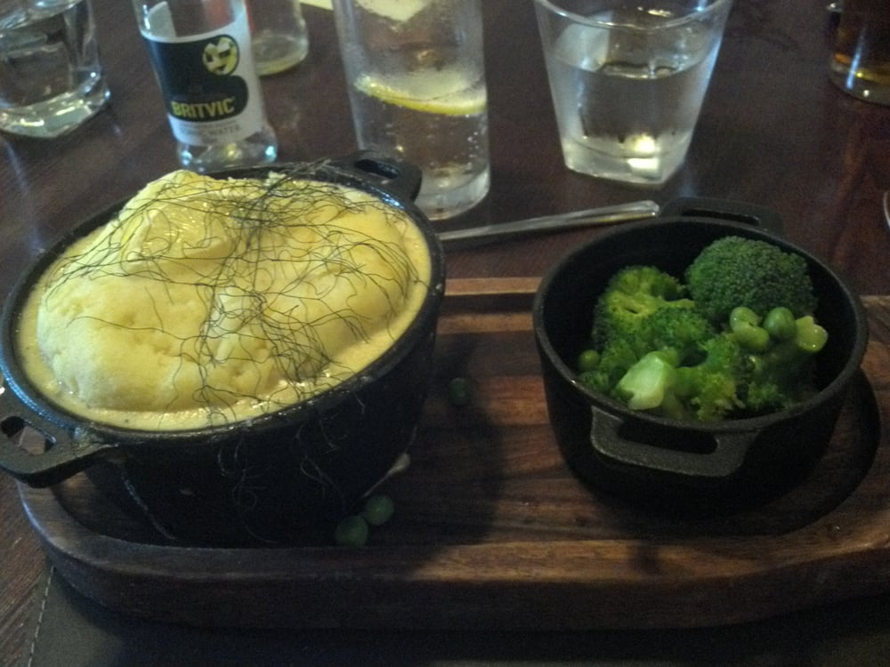 RAILWAY TAVERN Updated August 2024 35 Wigan Road, Chorley