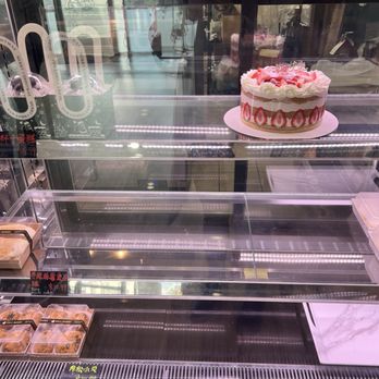 Rola Bakery - Display - Bakeries Near Me - Newark, California