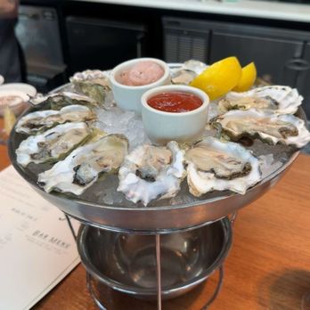 Lobster Shop - Happy hour, Midnight Bay oysters - Seafood Near Me - Tacoma, Washington