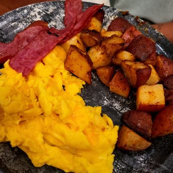 Lake St Cafe - Breakfast & Brunch Near Me - Addison, Illinois