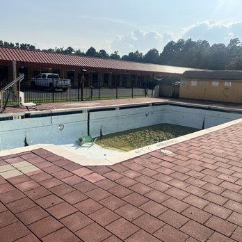 Econo Lodge Pocomoke City Hwy 13 - Downright dirty pool - Hotels Near Me - Pocomoke City, Maryland Econo Lodge Pocomoke City Hwy 13 - Downright dirty pool - Hotels Near Me - Pocomoke City, Maryland