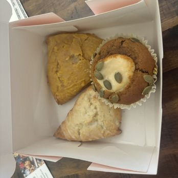 The Pie Mamas - Lemon lavender scone, pumpkin scone, and pumpkin muffin - Desserts Near Me - Fresno, California The Pie Mamas - Lemon lavender scone, pumpkin scone, and pumpkin muffin - Desserts Near Me - Fresno, California