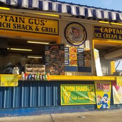 Captain Gus' Sandwich Shack & Grill - Snack time!