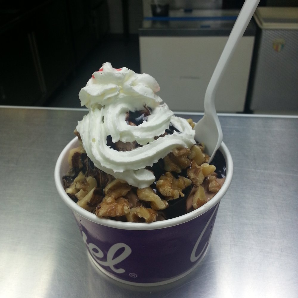 Carvel - We've low fat ice cream and dry peanuts. - Ice Cream & Frozen Yogurt Near Me - Roslyn Heights, New York Carvel - We've low fat ice cream and dry peanuts. - Ice Cream & Frozen Yogurt Near Me - Roslyn Heights, New York