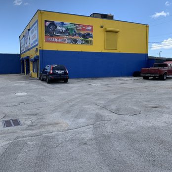 Bass Systems Miami - Car Stereo Installation Near Me - Miami, Florida