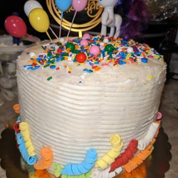 Mickey Munch - Rainbow cake for my 7 y/o Niece. - Desserts Near Me