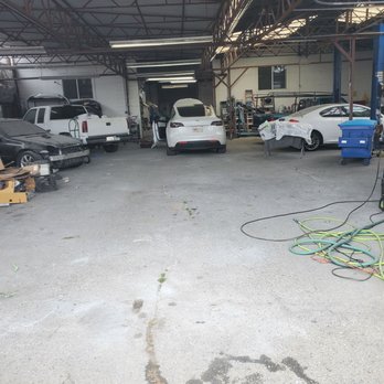 Fast Collision Center - Body Shops Near Me - Oakland, California