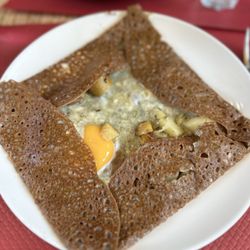 Galette with Roquefort and potatoes