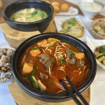 Ten Seconds Yunnan Rice Noodle - Tomato and beef brisket noodles - Noodles Near Me - Berkeley, California Ten Seconds Yunnan Rice Noodle - Tomato and beef brisket noodles - Noodles Near Me - Berkeley, California