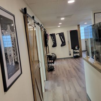 Peninsula Chiropractic Group - Hallway to PT Bay - Chiropractors Near Me - San Diego, California