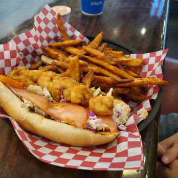 Chubby’s Cafe  - Shrimp po boy - Salad Near Me - Vineyard, Utah