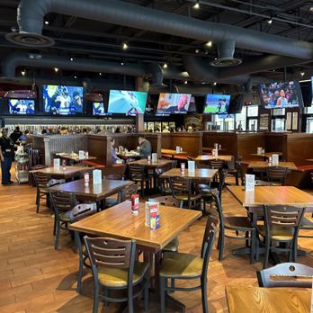 Taco Mac - interior dining room - Sports Bars Near Me - Duluth, Georgia