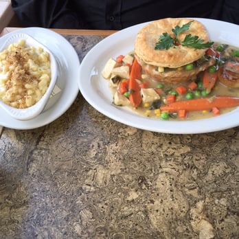 Assemble - Mac n cheese and pot pie - New American Near Me - Richmond, California