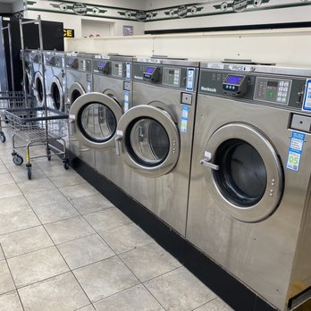Banksville Laundromat - Credit card operated washers 10/15/22 - Laundromat Near Me - Pittsburgh, Pennsylvania Banksville Laundromat - Credit card operated washers 10/15/22 - Laundromat Near Me - Pittsburgh, Pennsylvania