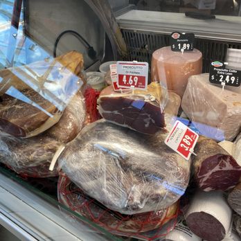 Portage Bakery - Delis Near Me - Niagara Falls, Ontario