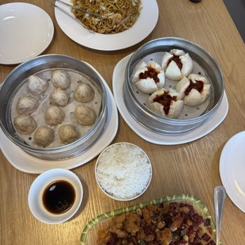 Kungfu Kitchen - (10) Steamed dumplings Bbq pork buns Szechuan Spicy Chicken 辣子鸡丁 Chicken fried noodles - Chinese Near Me - Tempe, Arizona Kungfu Kitchen - (10) Steamed dumplings Bbq pork buns Szechuan Spicy Chicken 辣子鸡丁 Chicken fried noodles - Chinese Near Me - Tempe, Arizona