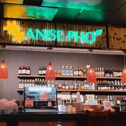 Anise Pho - Bar area