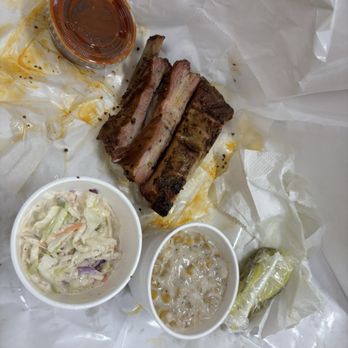 Barbecue Station - Cole Slaw, Creamed corn, Pork Ribs - Barbeque Near Me - San Antonio, Texas