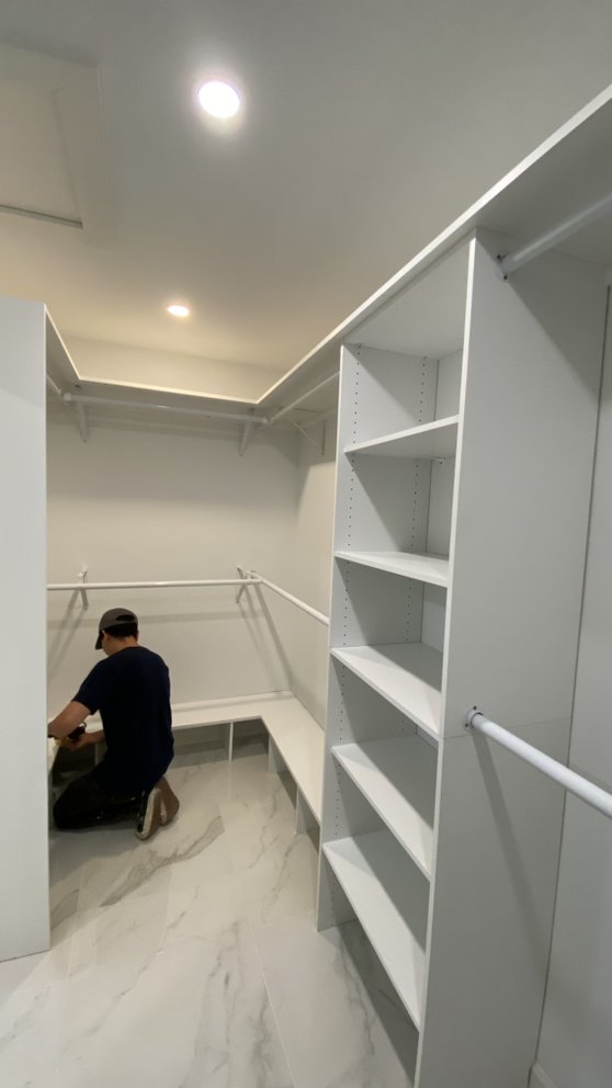Slide of Eduardo's Handyman Services