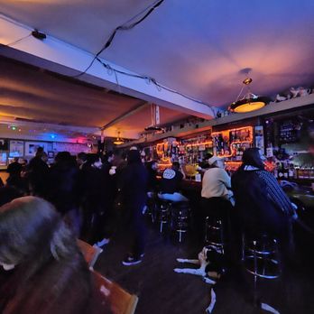 The Dew Drop Inn - people sitting at the bar - Dive Bars Near Me - Washington, DC, District of Columbia The Dew Drop Inn - people sitting at the bar - Dive Bars Near Me - Washington, DC, District of Columbia