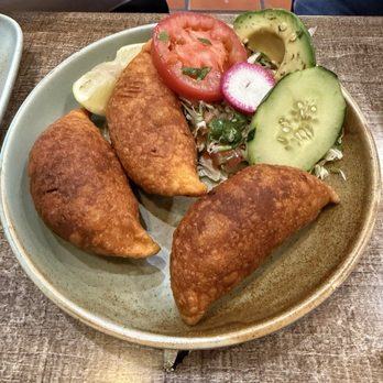 Paseo San Miguel - Pastelitos de carne - Salvadoran Near Me - Los Angeles, California Paseo San Miguel - Pastelitos de carne - Salvadoran Near Me - Los Angeles, California