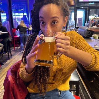 3 Brasseurs - Pubs Near Me - Montreal, Quebec 3 Brasseurs - Pubs Near Me - Montreal, Quebec