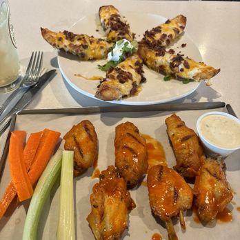 Industry Gastro Lounge - Gastropubs Near Me - Moore, Oklahoma
