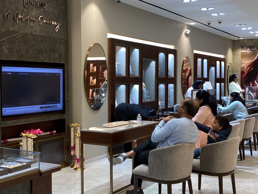 TANISHQ Updated October 2024 18 Photos 2335 Post Oak Blvd